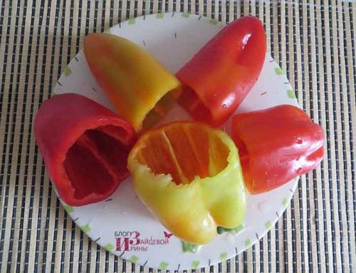 Как заморозить перцы на зиму свежими. Как правильно заморозить болгарский перец на зиму кусочками в домашних условиях?