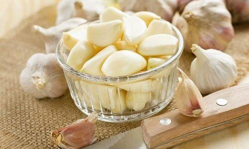 Чесночная водка. Секрет эффективности настойки из чеснока