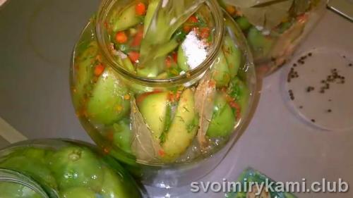 Квашеные зеленые помидоры с начинкой. Вкусные квашеные зеленые помидоры