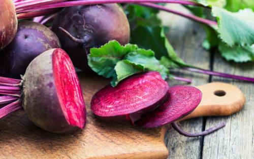 Как правильно есть сырую свеклу. Польза и вред свеклы на ночь, на завтрак, натощак