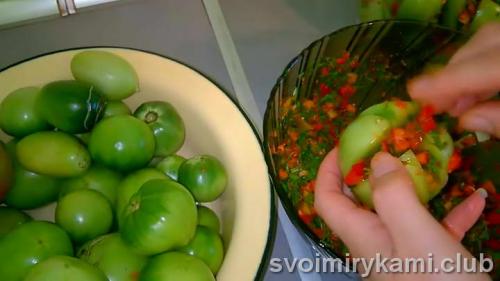 Квашеные зеленые помидоры с начинкой. Вкусные квашеные зеленые помидоры