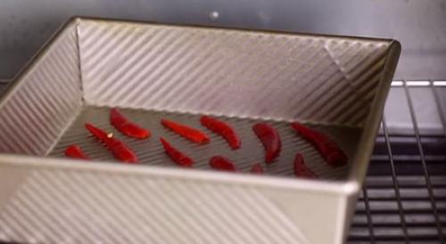 Как сушить острый перец в духовке. Как правильно сушить острый перец?