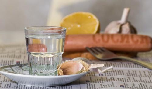 Водка с чесноком. Совместимость и польза