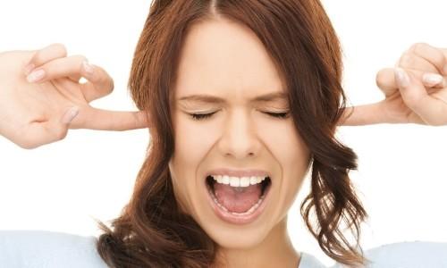 При боли в ухе Борная кислота. Борный спирт в ухо взрослым, при беременности и ребенку: можно ли и сколько капать? 03 При боли в ухе Борная кислота. Борный спирт в ухо взрослым, при беременности и ребенку: можно ли и сколько капать? 03