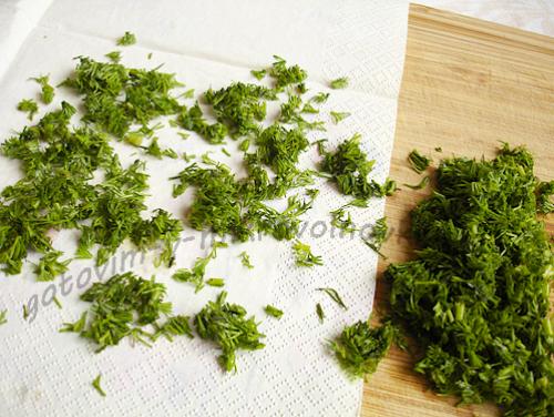 Как засушить зелень. Сушка укропа. Сушка укропа в микроволновке. Укроп сушеный в пучках. Как засушить зелень.