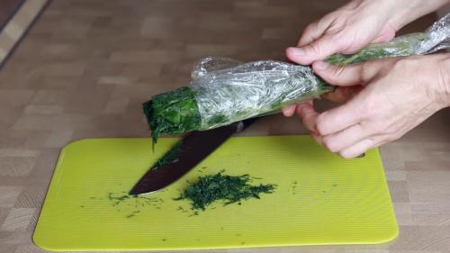 Почему нельзя замораживать петрушку на зиму. 4 способа заморозить зелень на зиму