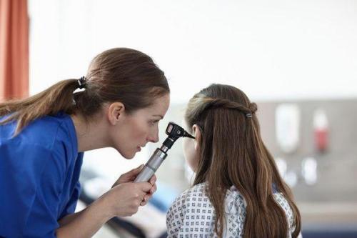 Борная кислота на ватку и в ухо. Инструкция по применению борного спирта и кислоты для лечения заболеваний ушей и можно ли капать