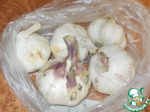 Как хранить чеснок в погребе зимой. Подготовка чеснока к хранению (озимого и ярового) 07