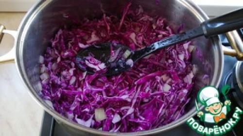 Тушеная краснокочанная капуста по-чешски. Капуста краснокочанная по-чешски