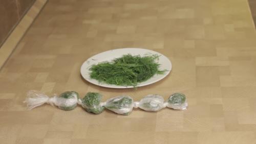 Почему нельзя замораживать петрушку на зиму. 4 способа заморозить зелень на зиму