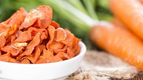 Сладкая сушеная морковь. Чем хороша сухая морковь, как её правильно заготовить и куда применять