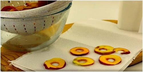 Как сушить яблоки в микроволновке. Как сушить яблоки в газовой духовке на противне