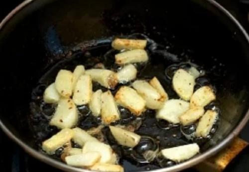 Польза жареного чеснока для организма человека. Чеснок: польза и вред для здоровья и организма человека, свойства жареного чеснока 01