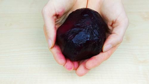 Что можно сделать из замороженной тертой свеклы. Необычный салат из обычной свёклы: даже на праздничный стол его всегда готовлю