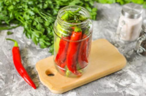 Горький перец на зиму без стерилизации. Маринованный горький перец на зиму