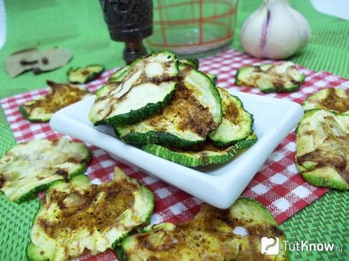 Как приготовить вкусные и полезные чипсы из кабачка в дегидраторе 15
