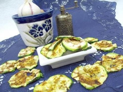 Могут ли кабачковые чипсы быть альтернативой обычным картофельным чипсам. Вкусные чипсы из кабачков, пошаговый рецепт с фотографиями
