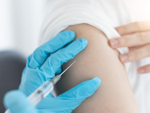 Весенние прививки для детей: особенности и рекомендации. Важность весенних прививок для детей: защитите своего ребёнка