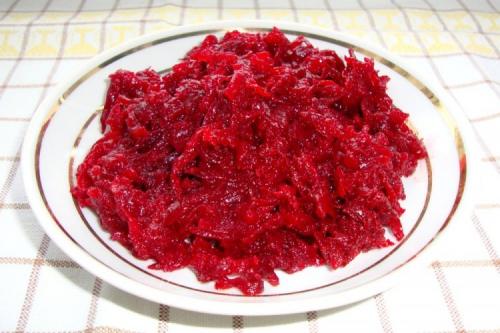 Какие рецепты с свеклой подходят для повседневного рациона. Блюда из свеклы: 20 быстрых и бюджетных рецептов на любой вкус