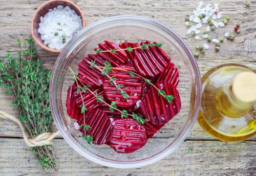 Как сохранить цвет вареной свеклы при приготовлении. Как сварить свеклу, чтобы она не потеряла цвет