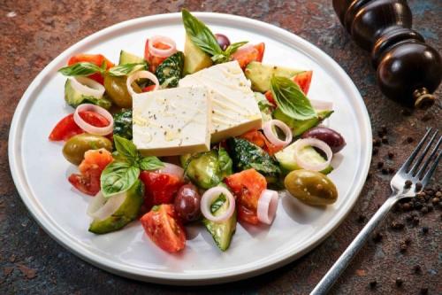 Как использовать овощи в веганской кухне. 20 вегетарианских салатов, которые придутся по вкусу каждому