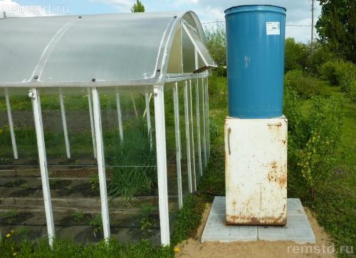 Система полива из бочки. Делаем капельный полив в теплице из бочки