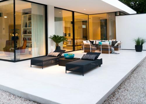 Преимущества железобетонной монолитной фундаментной плиты: надежность и долговечность 01 Преимущества железобетонной монолитной фундаментной плиты: надежность и долговечность 01