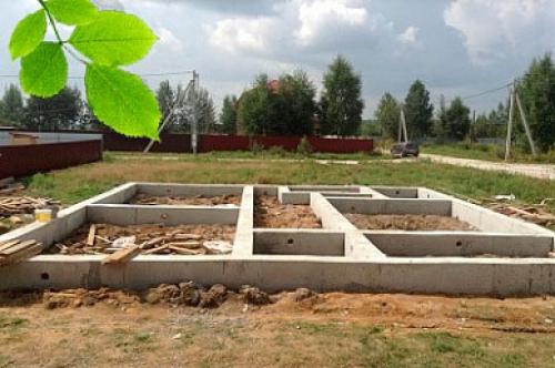 Преимущества использования ЖБ плит на забивных сваях 02