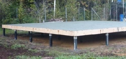 Как залить монолитную плиту поверх свайного поля. Разметка и коммуникации