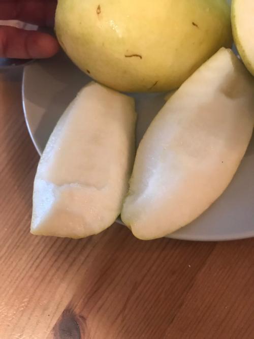 Сорта груш в магазинах. 3 сорта груш из Магнита. Обзор и наш выбор