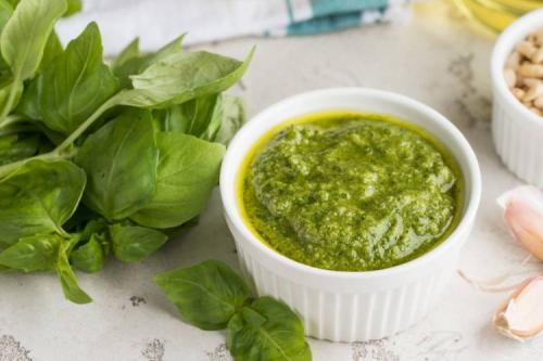 Что можно приготовить из базилика фиолетового. Базилик на зиму: 20 рецептов, которые понравятся всей семье