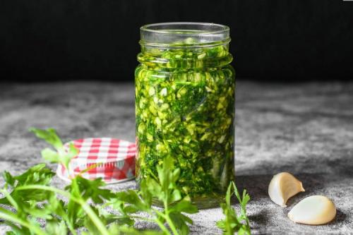 Что можно приготовить из базилика фиолетового. Базилик на зиму: 20 рецептов, которые понравятся всей семье