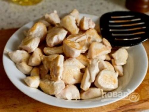 Рецепты с базиликом и курицей. Курица с базиликом и сметаной