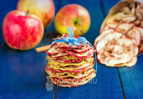 Вкусные и здоровые: рецепт чипсов из яблок в сушилке 05