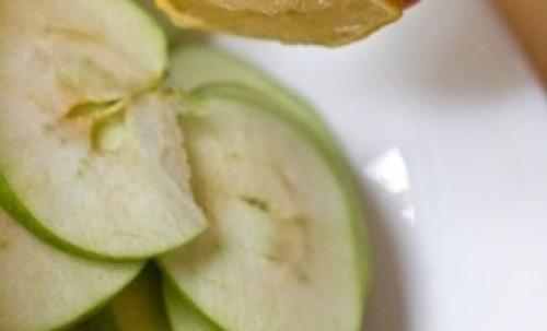 Можно ли добавлять соус или приправы к чипсам из яблок. Яблочные чипсы со специями