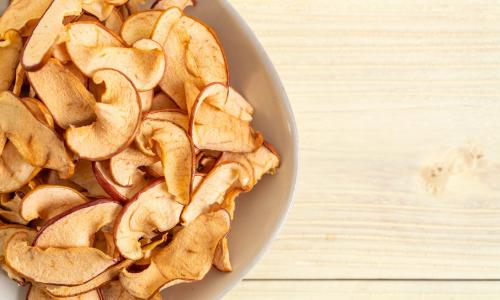 Как правильно срезать яблоки на чипсы. Яблочные чипсы в домашних условиях