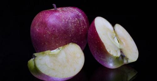 Как сделать яблоки более равномерными при нарезании. Как сделать, чтобы яблоки не темнели при нарезке?