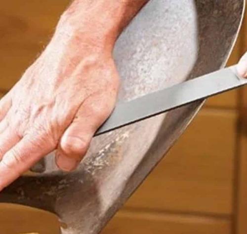 Как заточить лопату в домашних условиях. Дедовский способ заточки лопаты