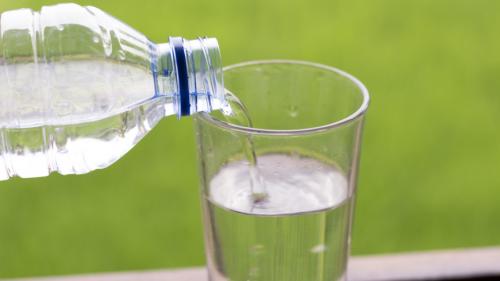 Нехватка воды в организме кожа. «Это очень страшно для женского здоровья»: эксперт рассказала, чем грозит нехватка воды