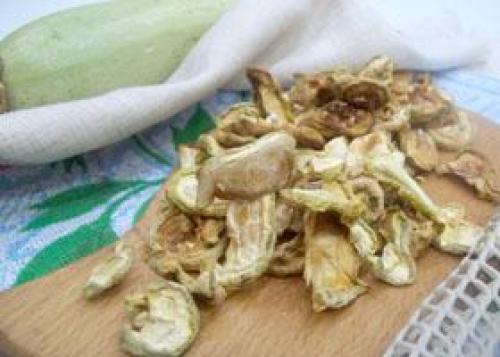 3 лучших рецепта приготовления сушеных кабачков на зиму. Инструкция 15 3 лучших рецепта приготовления сушеных кабачков на зиму. Инструкция 15