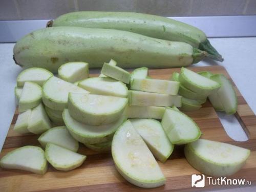 Сушеные кабачки лучшие рецепты заготовки на зиму. Сохраняются ли полезные свойства при сушке 12 Сушеные кабачки лучшие рецепты заготовки на зиму. Сохраняются ли полезные свойства при сушке 12