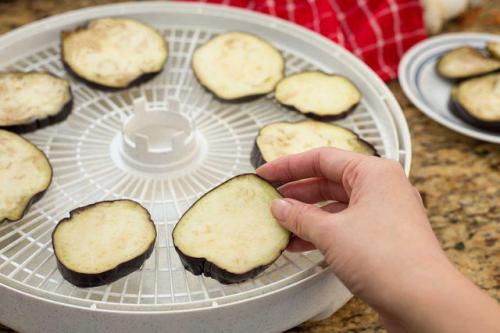 2 вяленые кабачки в чесночном масле. Салат из сушеных кабачков: рецепт 08