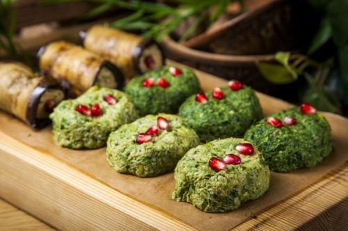 Закуски к шашлыку на большую компанию. 20 закусок к шашлыку, которые готовятся проще простого