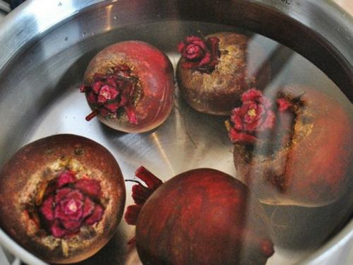 Маринованная свекла с чесноком. Маринованная свекла в банках — очень вкусный рецепт на зиму