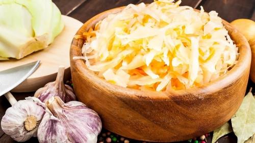 Как избежать проблем с квашением капусты с яблоками. Что делать, если капуста не заквашивается