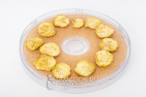 Вкусные и полезные: чипсы из кабачка и баклажана в сушилке 07 Вкусные и полезные: чипсы из кабачка и баклажана в сушилке 07