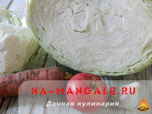 Рецепт квашеной капусты с целыми яблоками. Рецепт с мёдом