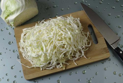 Квашеная капуста в банке за сутки. Как приготовить домашнюю хрустящую квашеную капусту — рецепт квашеной капусты быстрого приготовления с уксусом за 1 сутки с фото