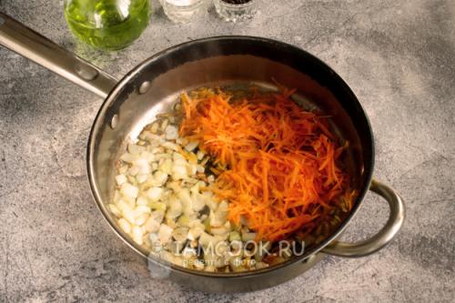 Капуста с мочеными яблоками. Тушеная капуста с мочеными яблоками 01