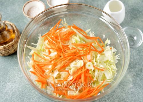 Квашеная капуста с цельными яблоками к Новому году. Квашеная капуста с яблоками 11 Квашеная капуста с цельными яблоками к Новому году. Квашеная капуста с яблоками 11